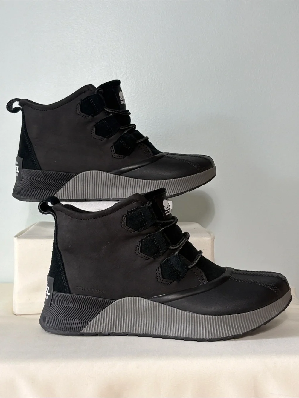 Sorel Women’s Out N About lll Classic Suede & Vulcanized Rubber, Waterproof 8.5